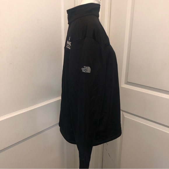 The North Face mens windwall Coca Cola jacket size medium - Picture 3 of 9